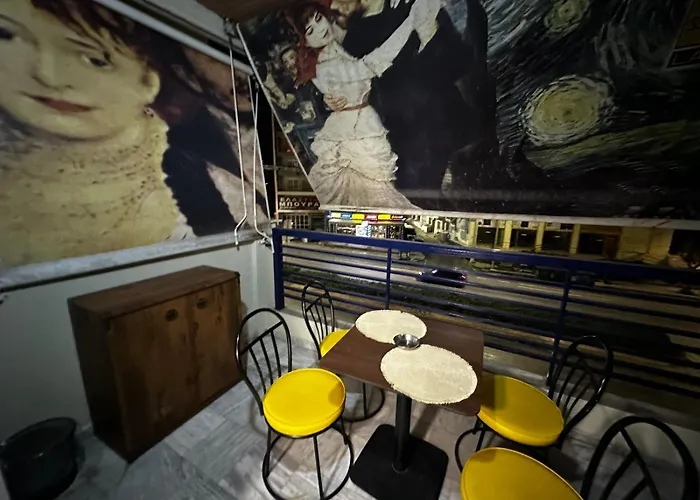 Travellers Julius Down Town * Tesalónica